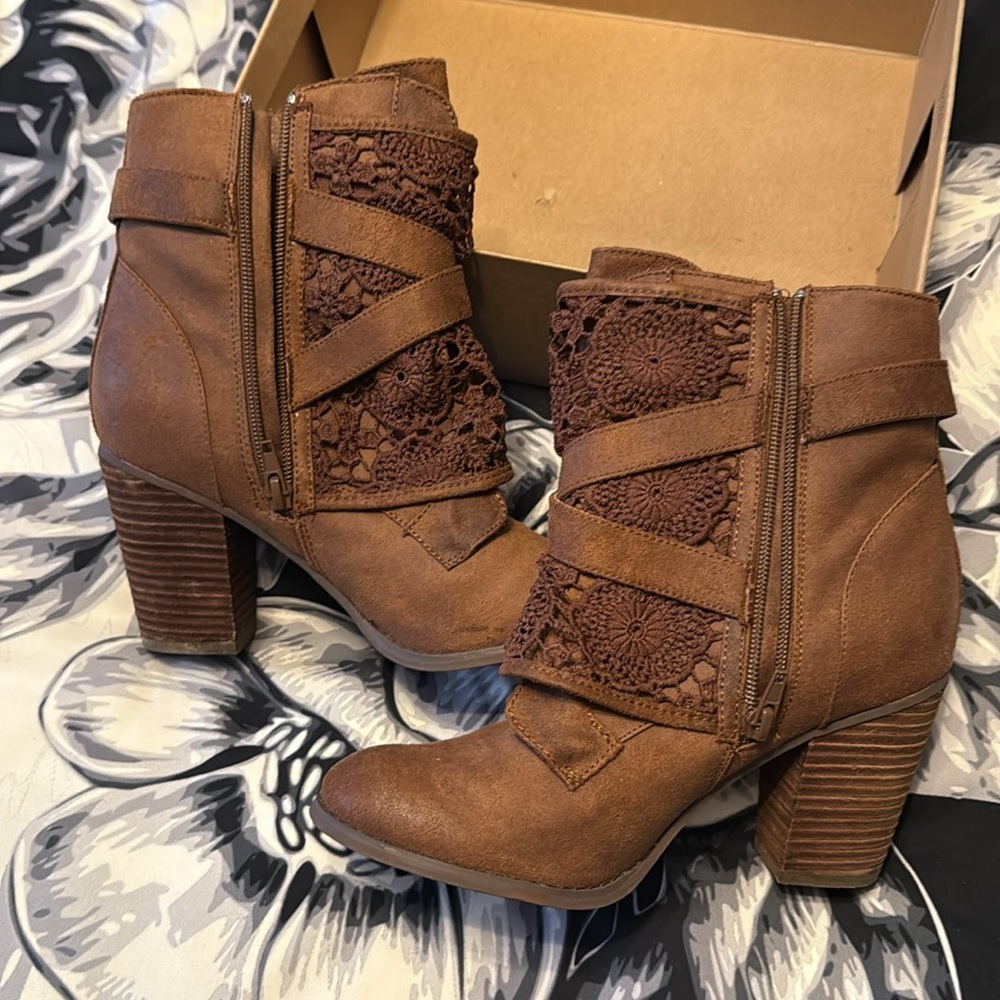 Brown Lace Ankle Boots - Picture 3 of 7